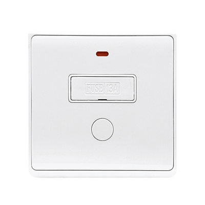 LONDON VTIČNICA S FUSE IN LED INDICATOR BELA